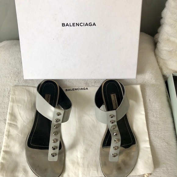 Balenciaga pearl gray studded flats - Picture 2 of 6